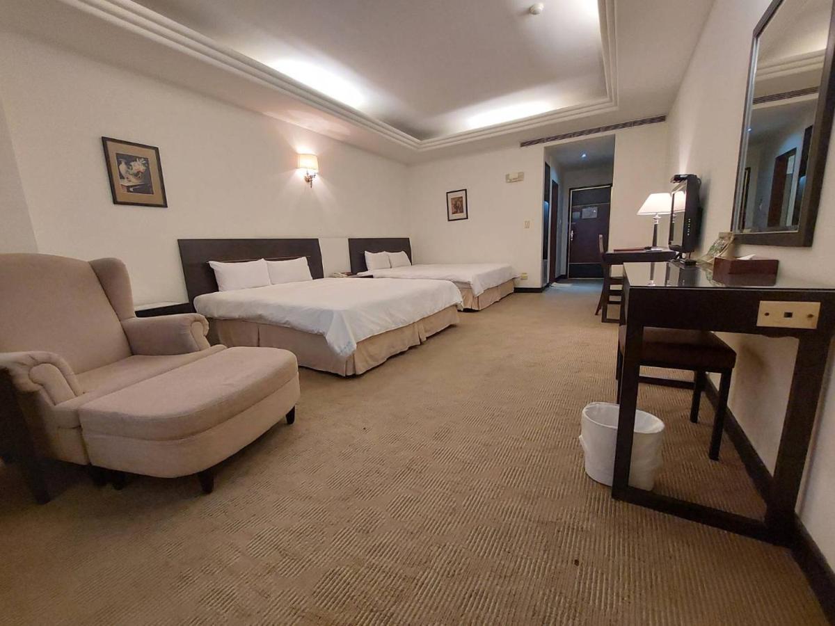 Herkang Hotel Taichung Luaran gambar