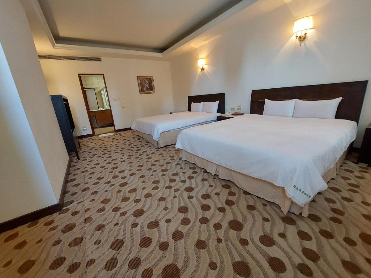 Herkang Hotel Taichung Luaran gambar