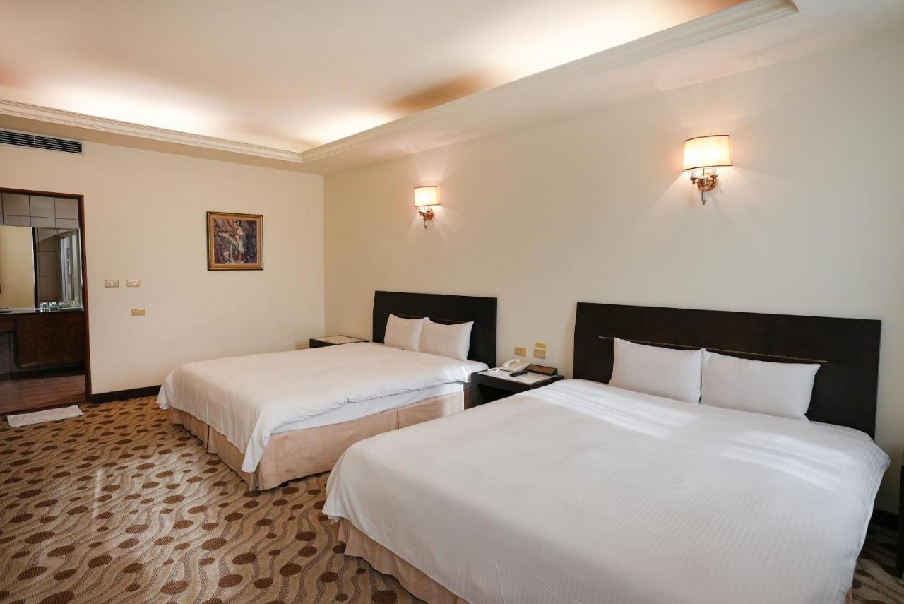 Herkang Hotel Taichung Luaran gambar