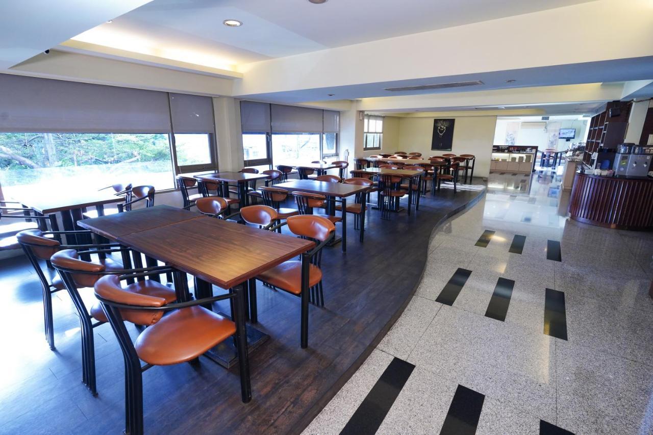 Herkang Hotel Taichung Luaran gambar