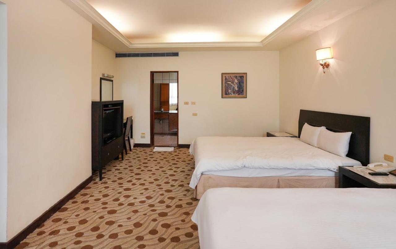 Herkang Hotel Taichung Luaran gambar