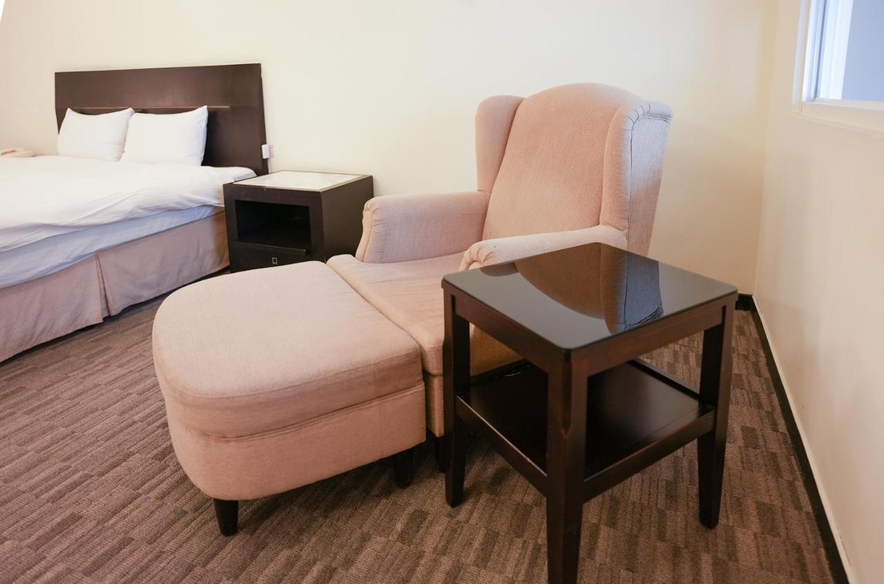 Herkang Hotel Taichung Luaran gambar