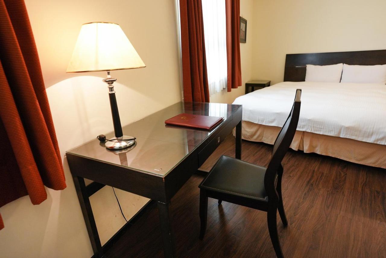 Herkang Hotel Taichung Luaran gambar
