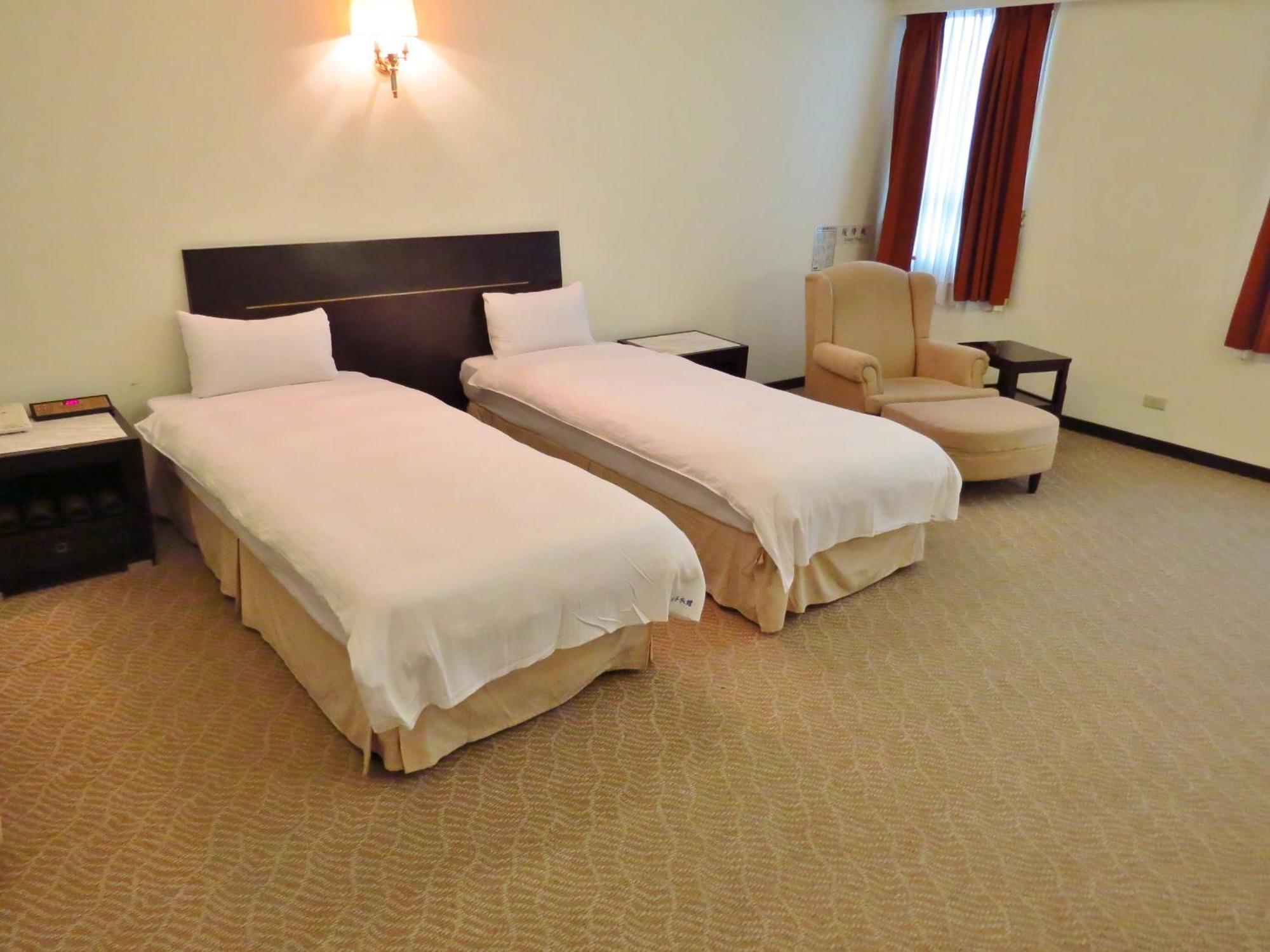 Herkang Hotel Taichung Luaran gambar