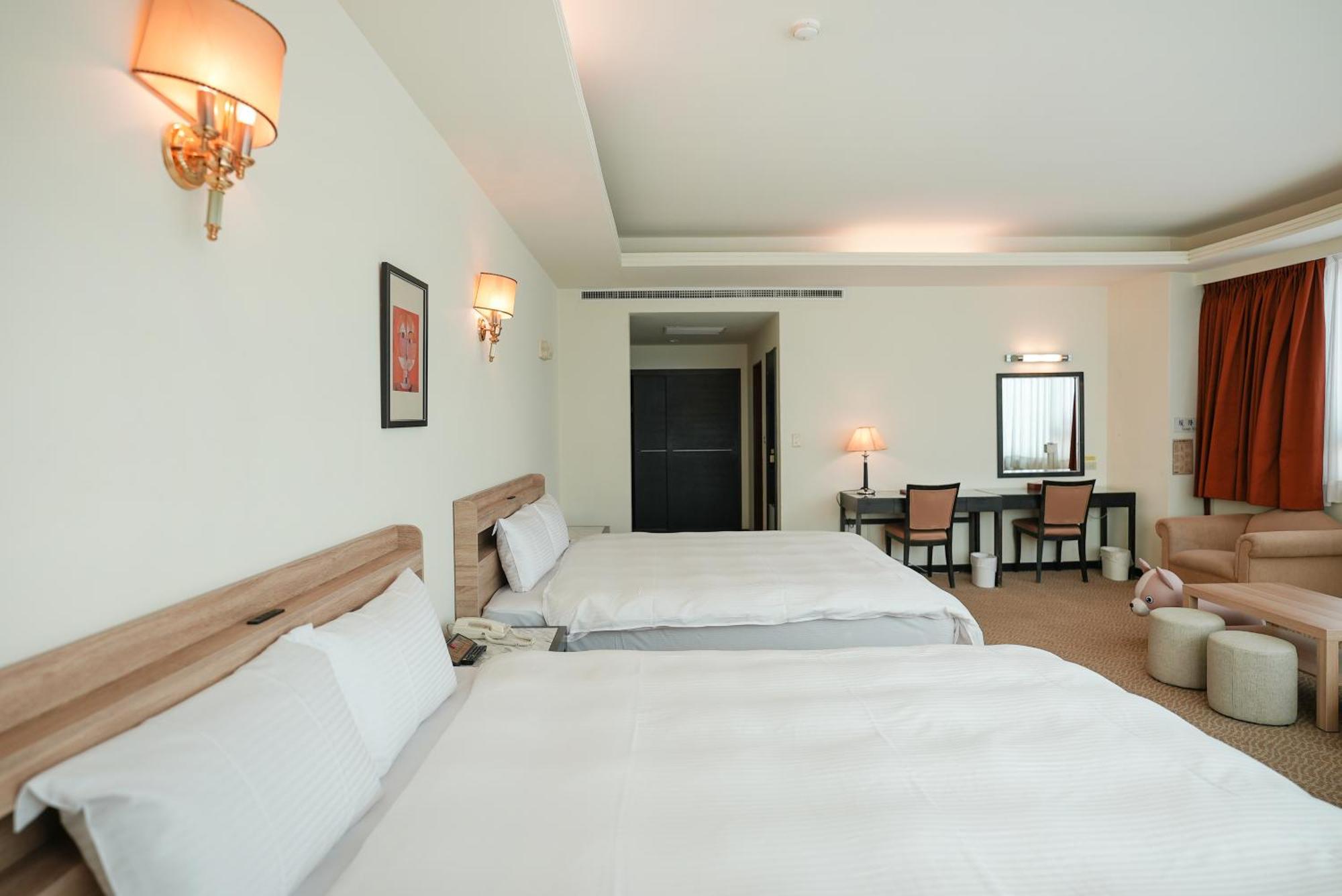 Herkang Hotel Taichung Luaran gambar